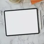 flat lay of black frame tablet 3774094 scaled