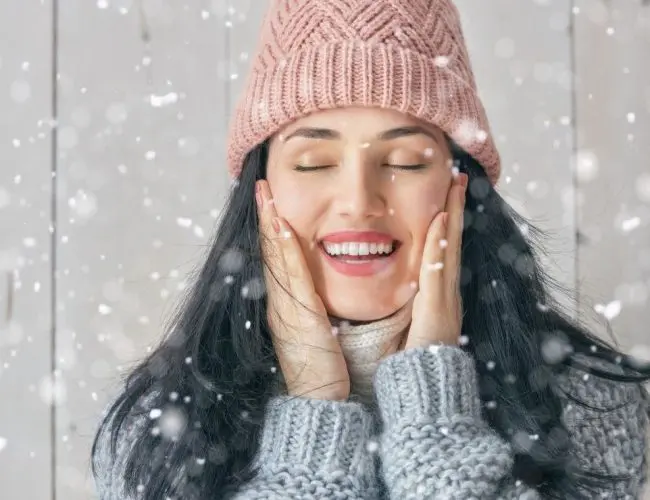 Tips To Keep Your Skin Glowing In Winter