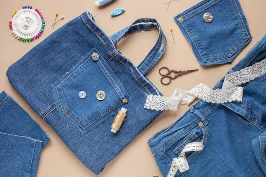 How to Make Old Jeans Look Trendy